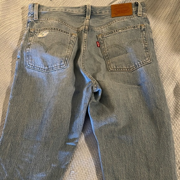 Levi’s 501 wedgie fit ripped jeans - Picture 2 of 4